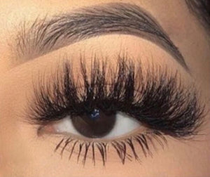 The “ Signature Allure”Lash